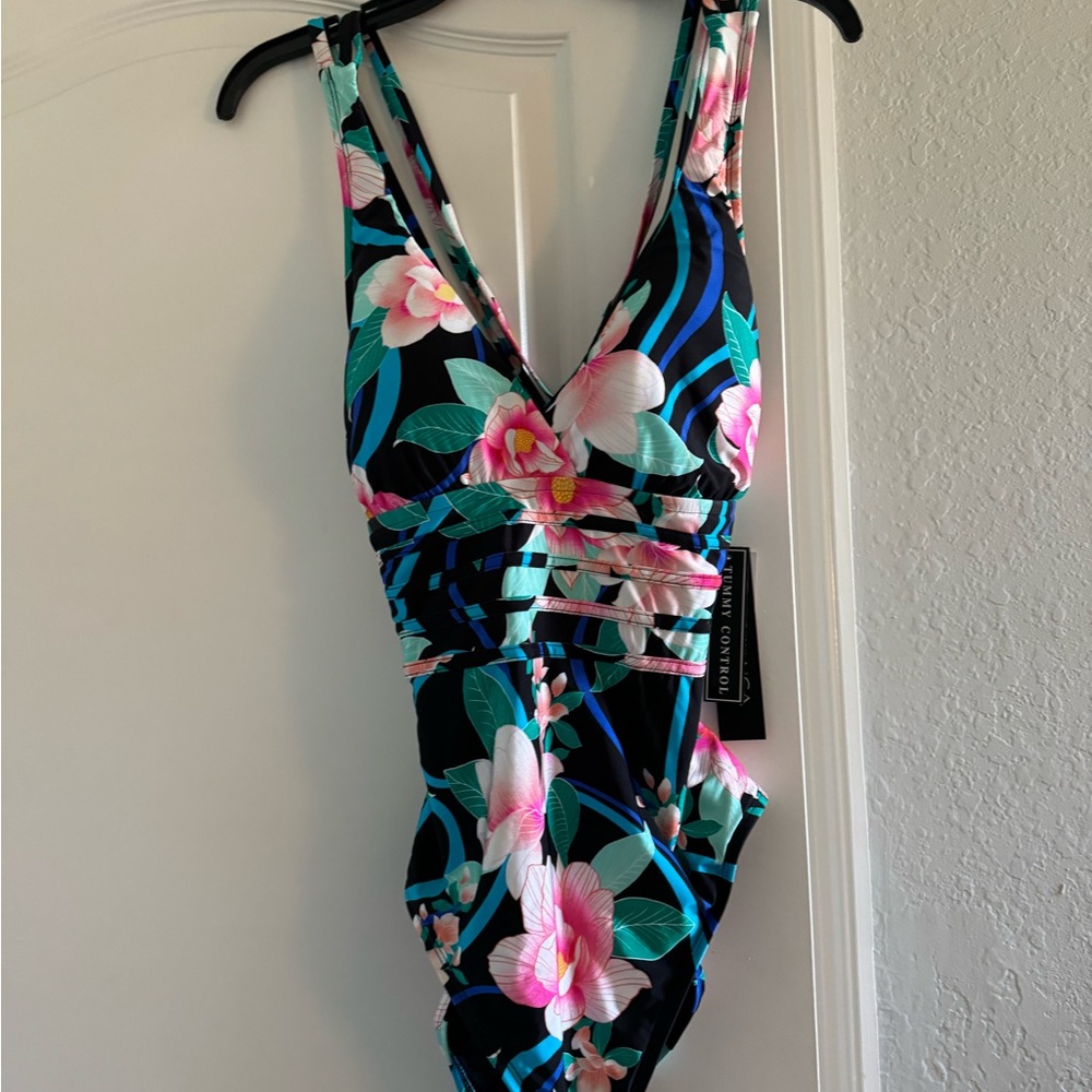 LABLANCA NWT TUMMY CONTROL SWIMSUIT
